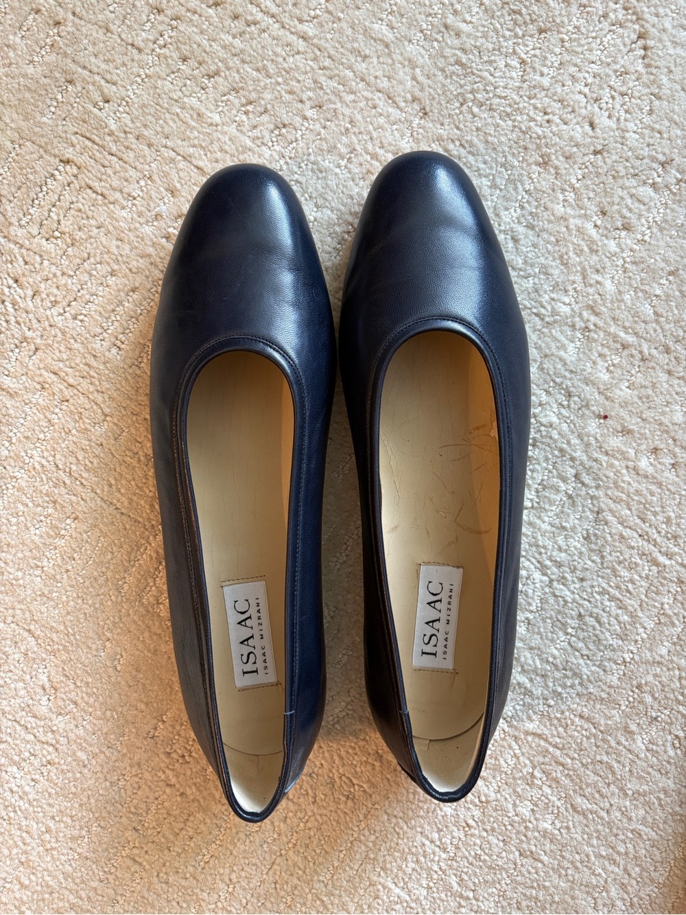 NWOT Isaac Mizrahi Navy Leather Round-Toe Flats
